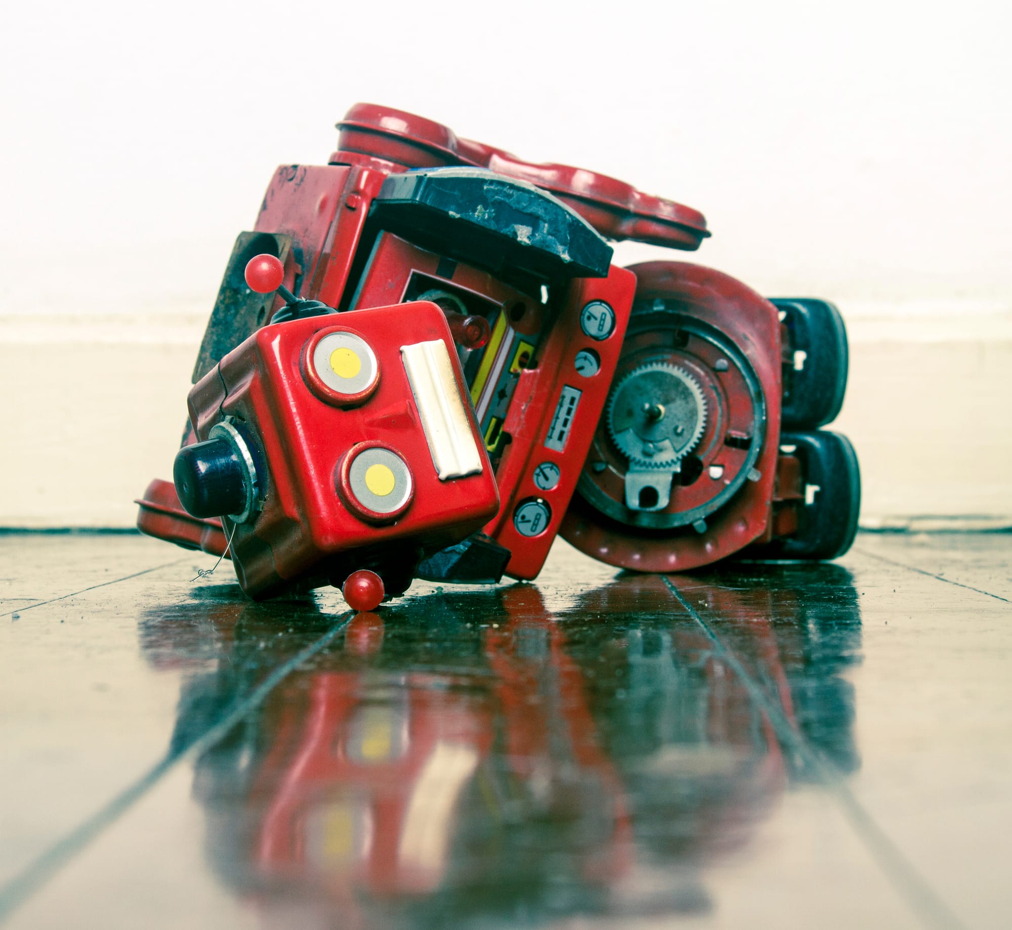 Production Agents Do Not Need Better Demos. They Need Fresh Data, Safe Writes, and Receipts.
